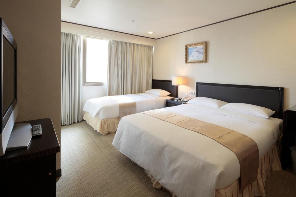 Lincoln Hotel Tainan Eksteriør billede